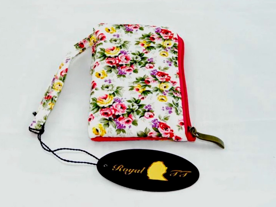 Porta-celular de tecido com estampa floral