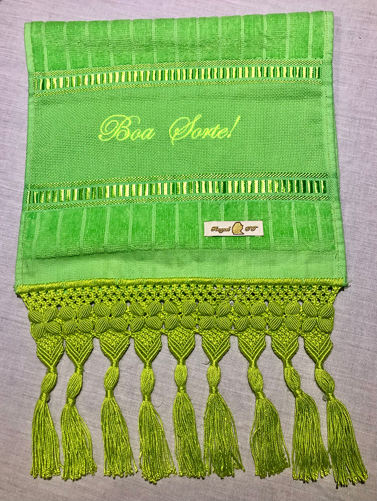 Toalha de Lavabo Buettner com Arte em Macram&ecirc; Trevo